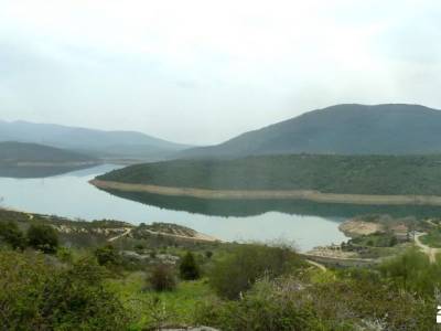 Alcornocal Dehesa Vieja-Atalaya Arrebatacapas;refugio de aliva pico peñalara laguna de la nava